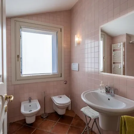 Lovely In With Wifi Holiday home *