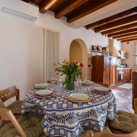 Lovely In With Wifi Holiday home
